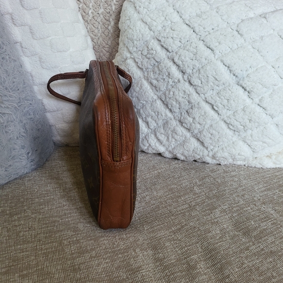 Louis Vuitton Monogram Pochette Dragonne Wristlet Bag..Vintage - Picture 4 of 11